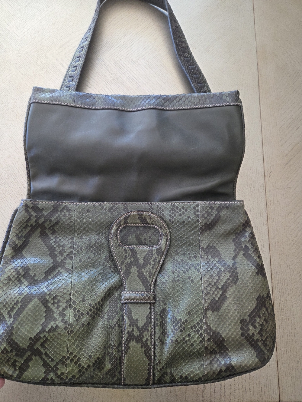 Gucci Olive Green Snake-Print Satchel with Bamboo Handle- AUTHENTIC - Picture 2 of 7